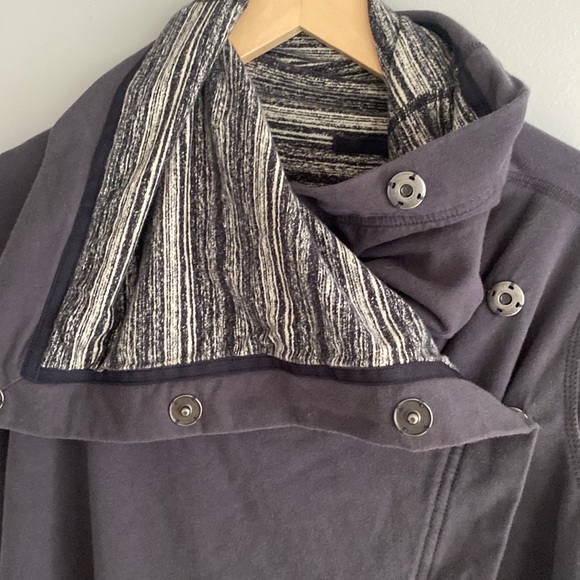 Lululemon Wrap jacket coat sweater grey size 4 Savasana - Picture 6 of 12